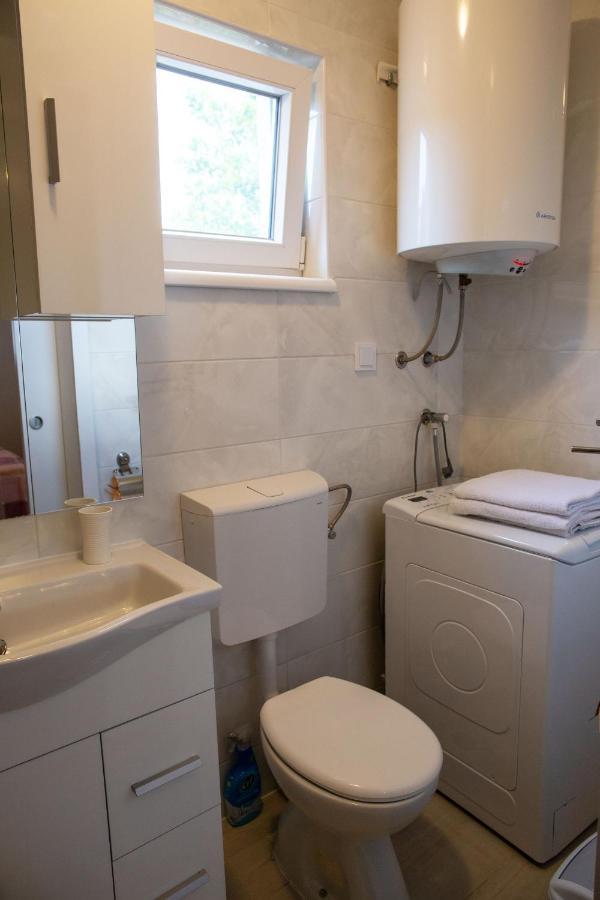 מדולין Holiday Home Petrovic מראה חיצוני תמונה