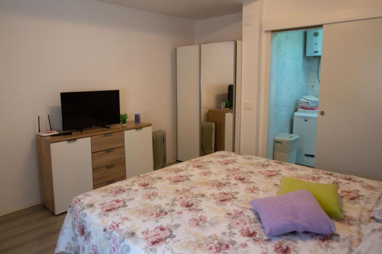 מדולין Holiday Home Petrovic מראה חיצוני תמונה