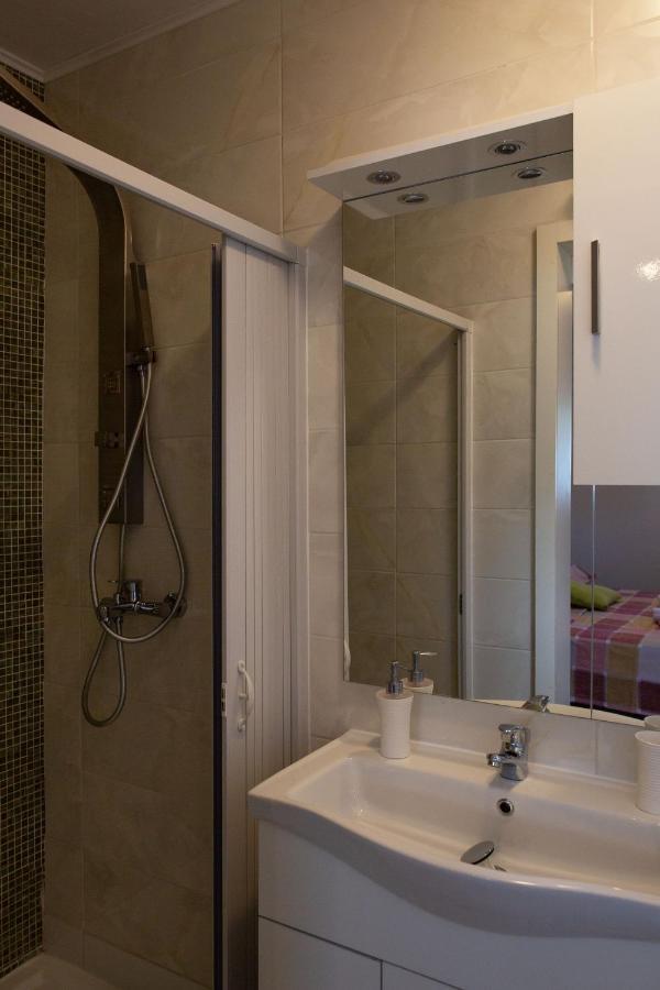 מדולין Holiday Home Petrovic מראה חיצוני תמונה