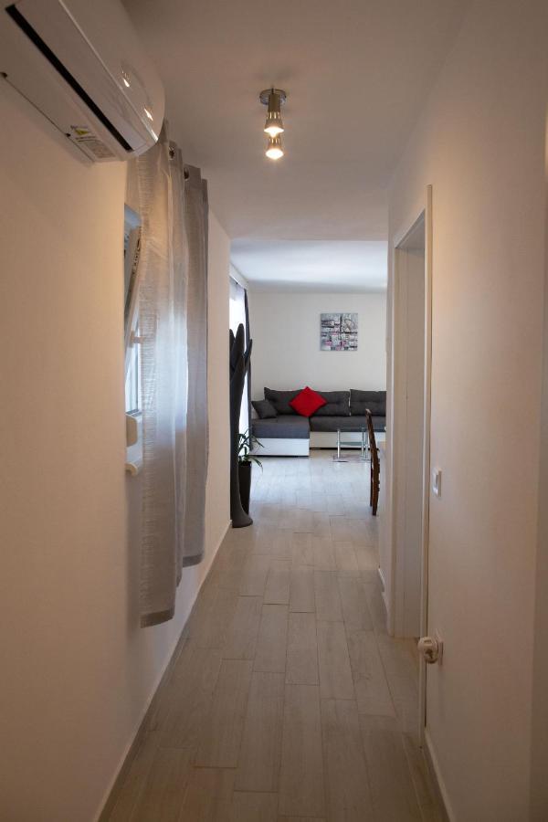 מדולין Holiday Home Petrovic מראה חיצוני תמונה