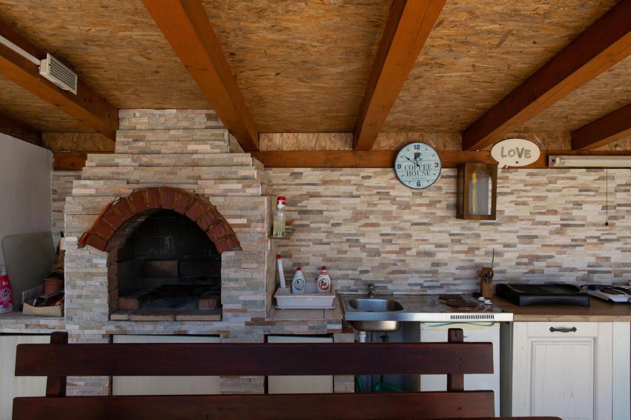 מדולין Holiday Home Petrovic מראה חיצוני תמונה
