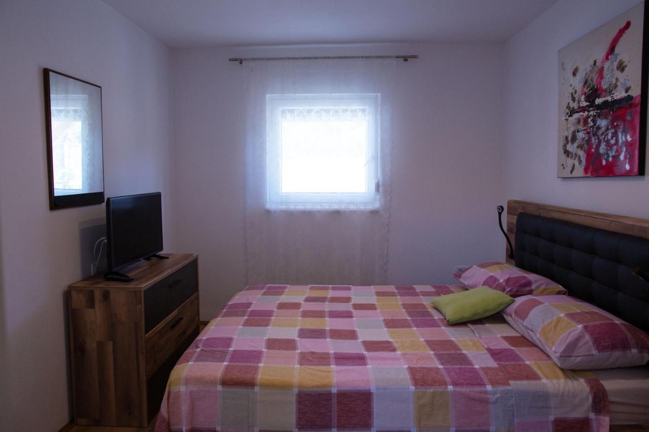 מדולין Holiday Home Petrovic מראה חיצוני תמונה